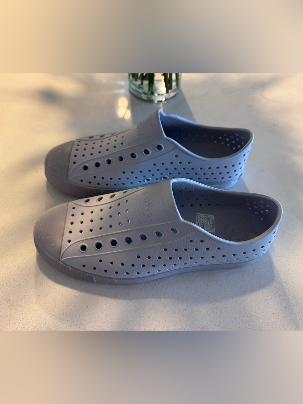 Native shoes W10 , M8